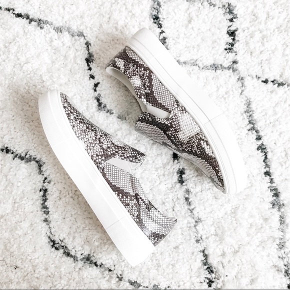 🆕 5⭐️ Snakeskin Platform Sneaker Slides - Picture 3 of 5